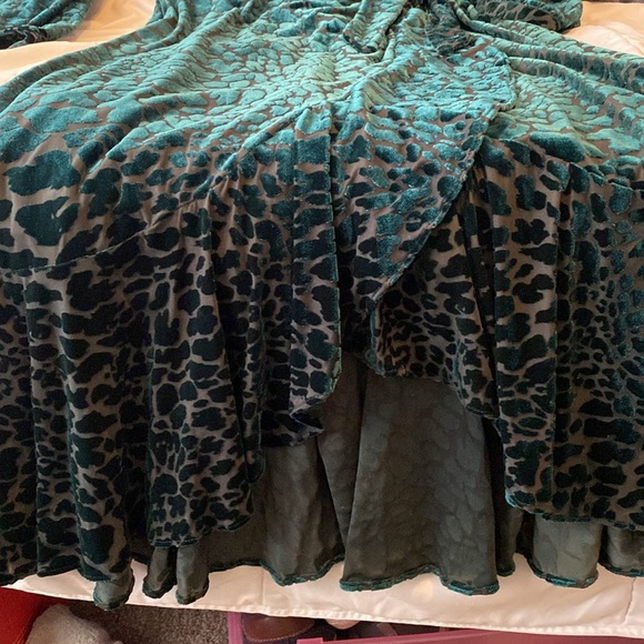 Deep green holiday dress - Picture 5 of 6